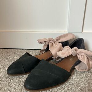 Toms Ballet Black and Pink Bow Flats